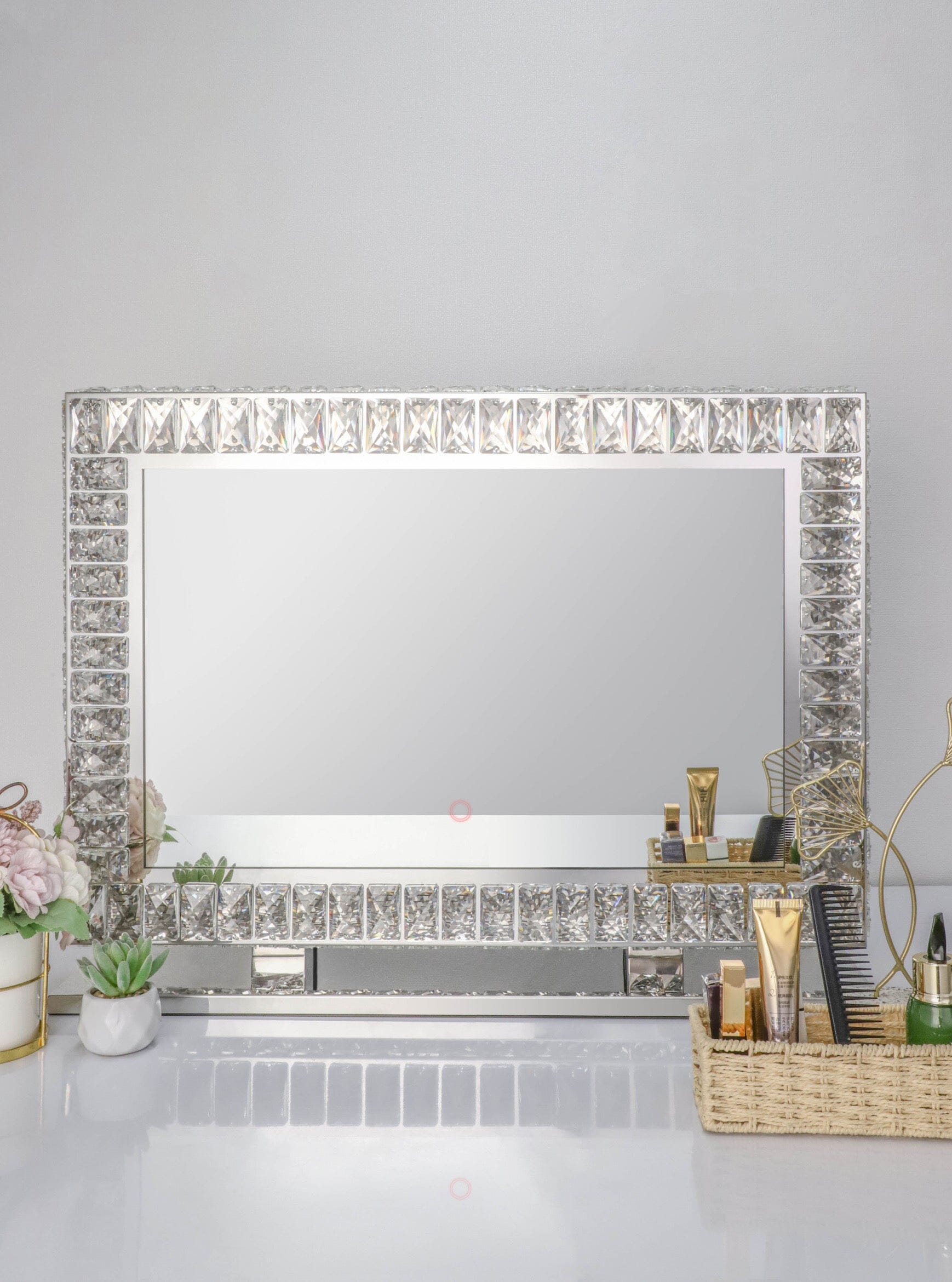 Zynella Vanity Elegant Mirror