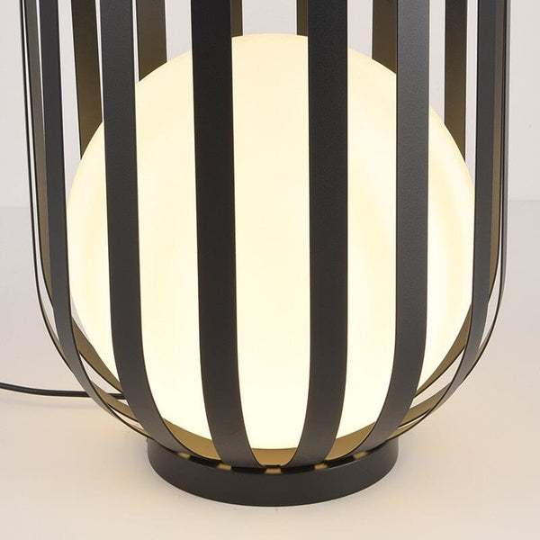 Zynella Flower Pot Table Lamp