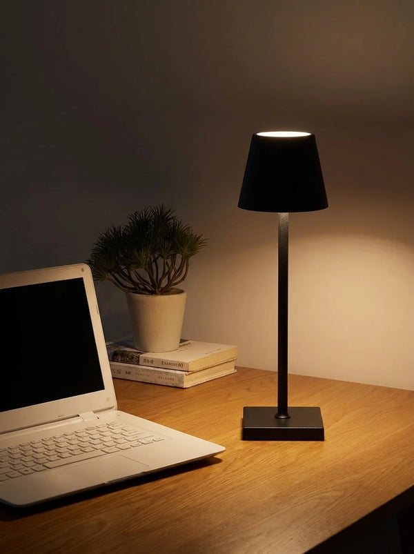 Zynella Dimmable Elegant Table Lamp