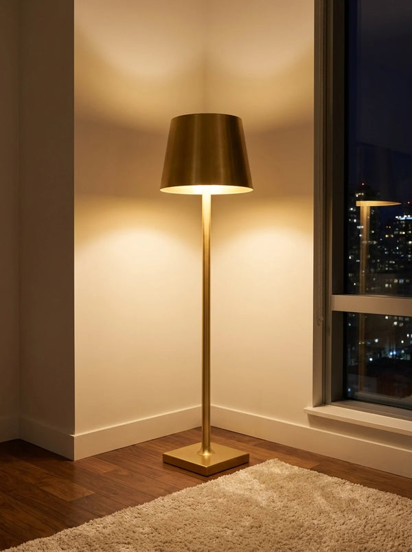 Zynella Dimmable Elegant Table Lamp