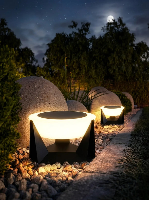 Zynella Solace: Solar-Powered Lamp